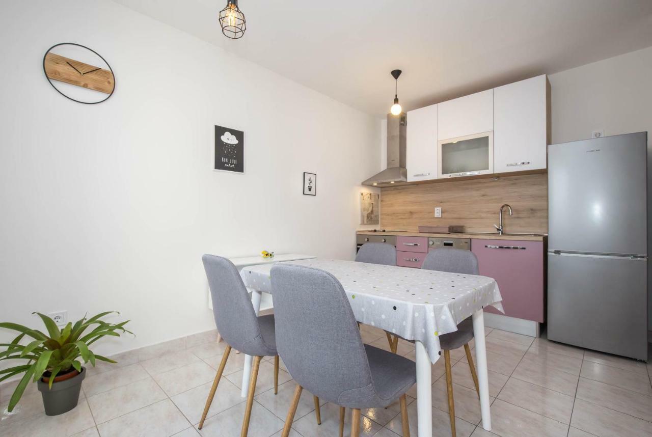 Apartman Sesna Bol Extérieur photo